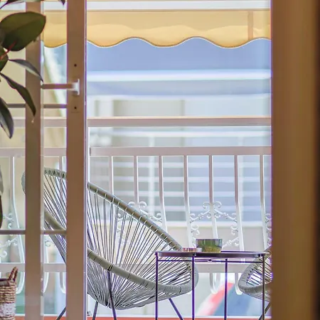 Casa Gemelli - Bohemian Seaside Retreat Apartment